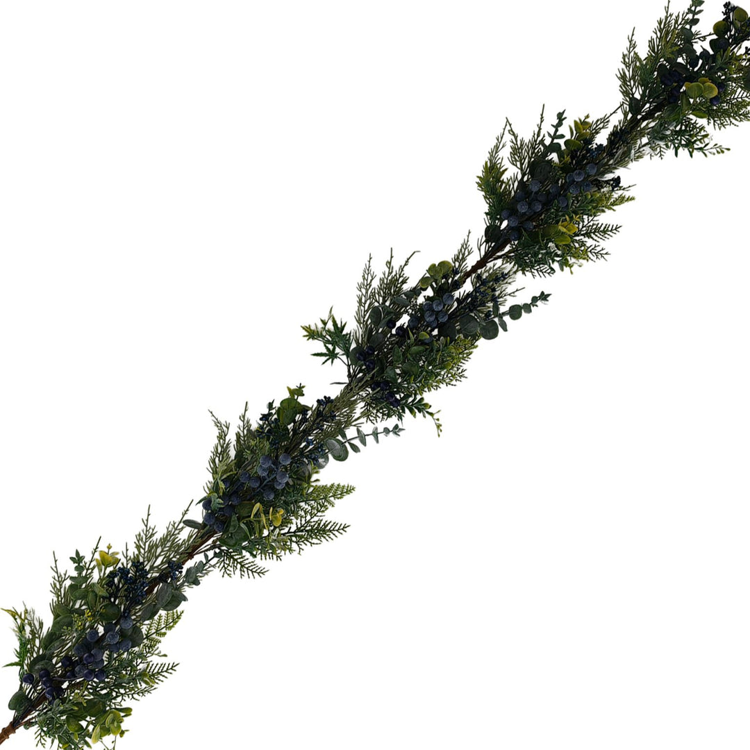 GARLAND CEDAR AND EUCALYPTUS