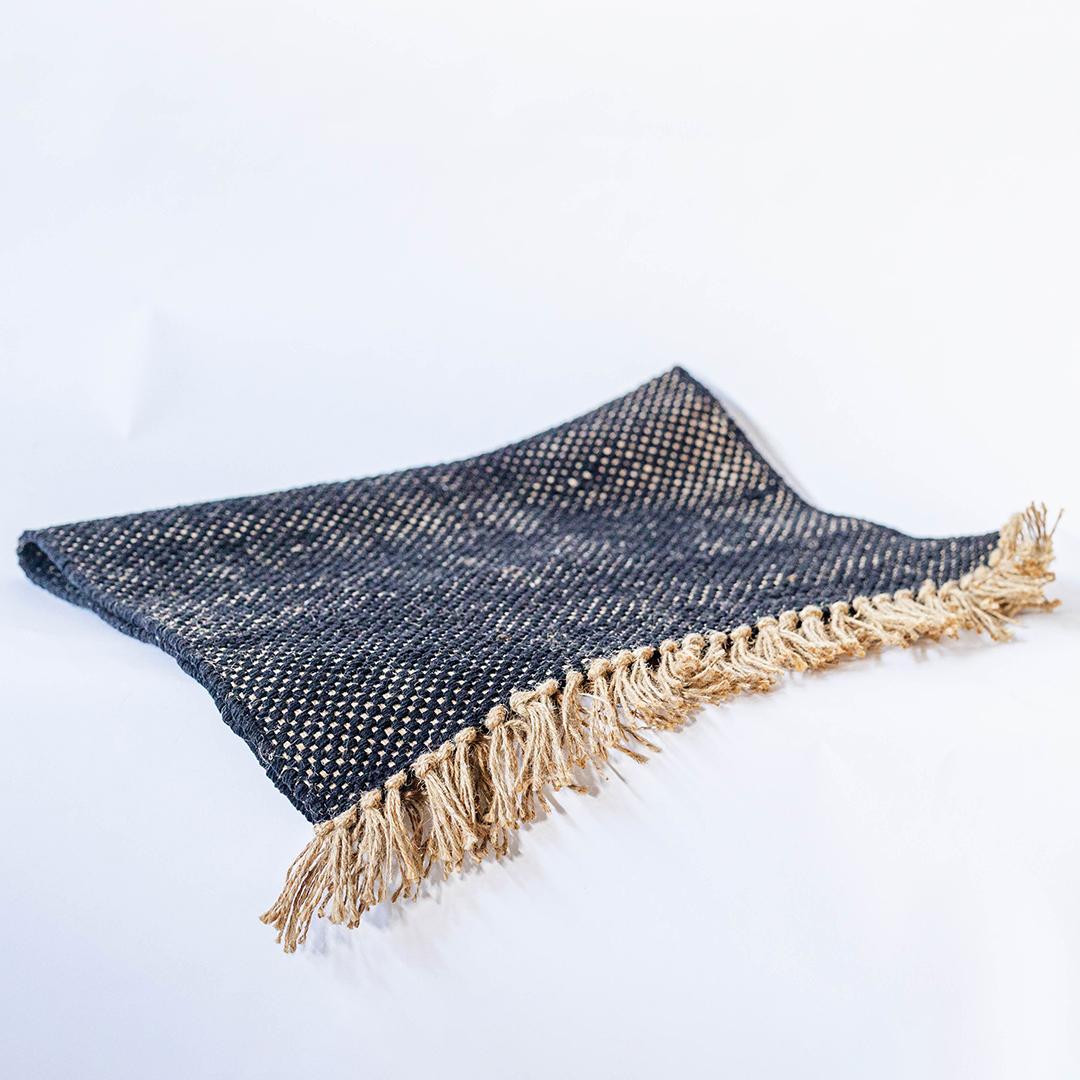 Cotton and Jute Rug With Tassels